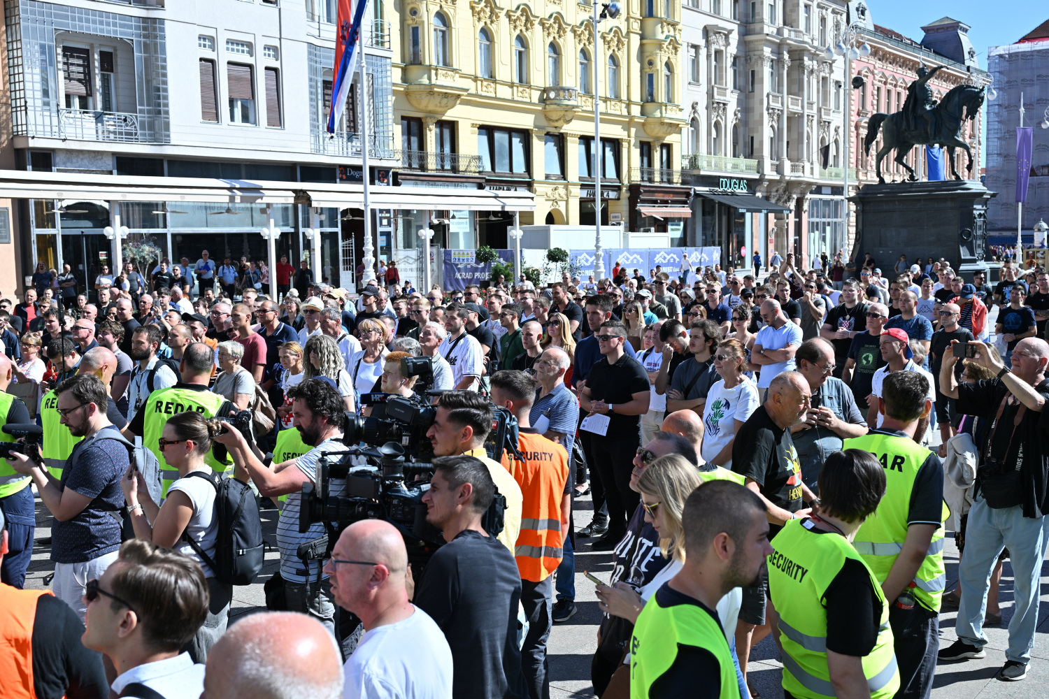 First protest in Zagreb on Ban Josip Jelacic Square 11